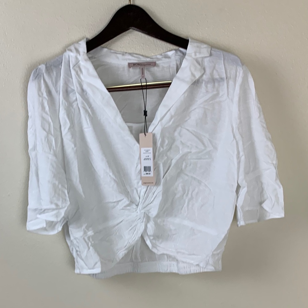 BCBGeneration Size Medium crop top seater style button down white